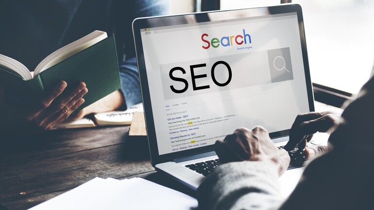 Optimalkan SEO Anda di 2026 dengan Faktor Penting dari Rekomendasi RajaSEO.com