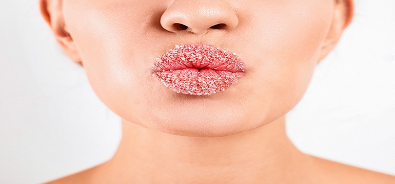 Cara Mencerahkan Bibir Gelap Secara Alami di Rumah