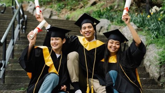 Beasiswa dengan Skor TOEFL: Peluang Terbaik untuk Pendidikan Luar Negeri