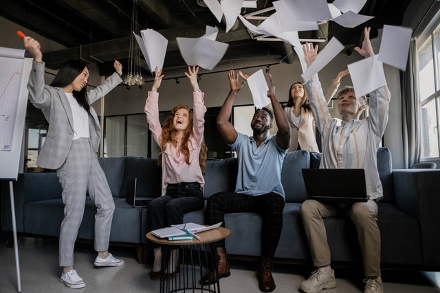 Influencer Marketing dan Engagement: Membangun Interaksi dengan Bantuan Influencer