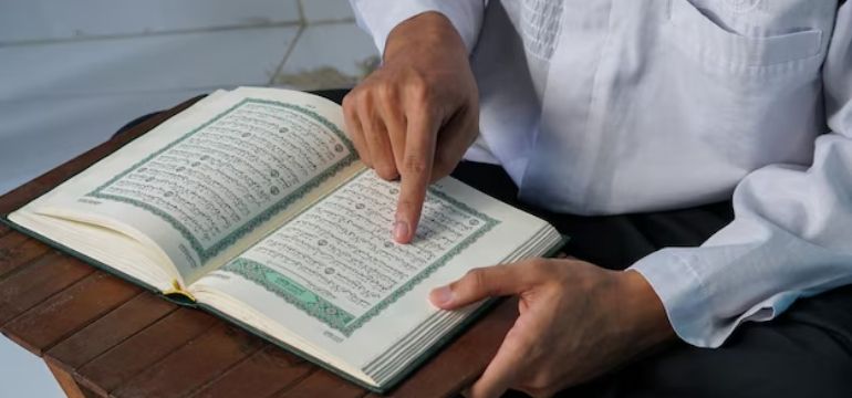 Al-Qurâ€™an di Genggaman Tapi Kenapa Masih Jarang Dibaca Padahal Scroll Nggak Pernah Absen