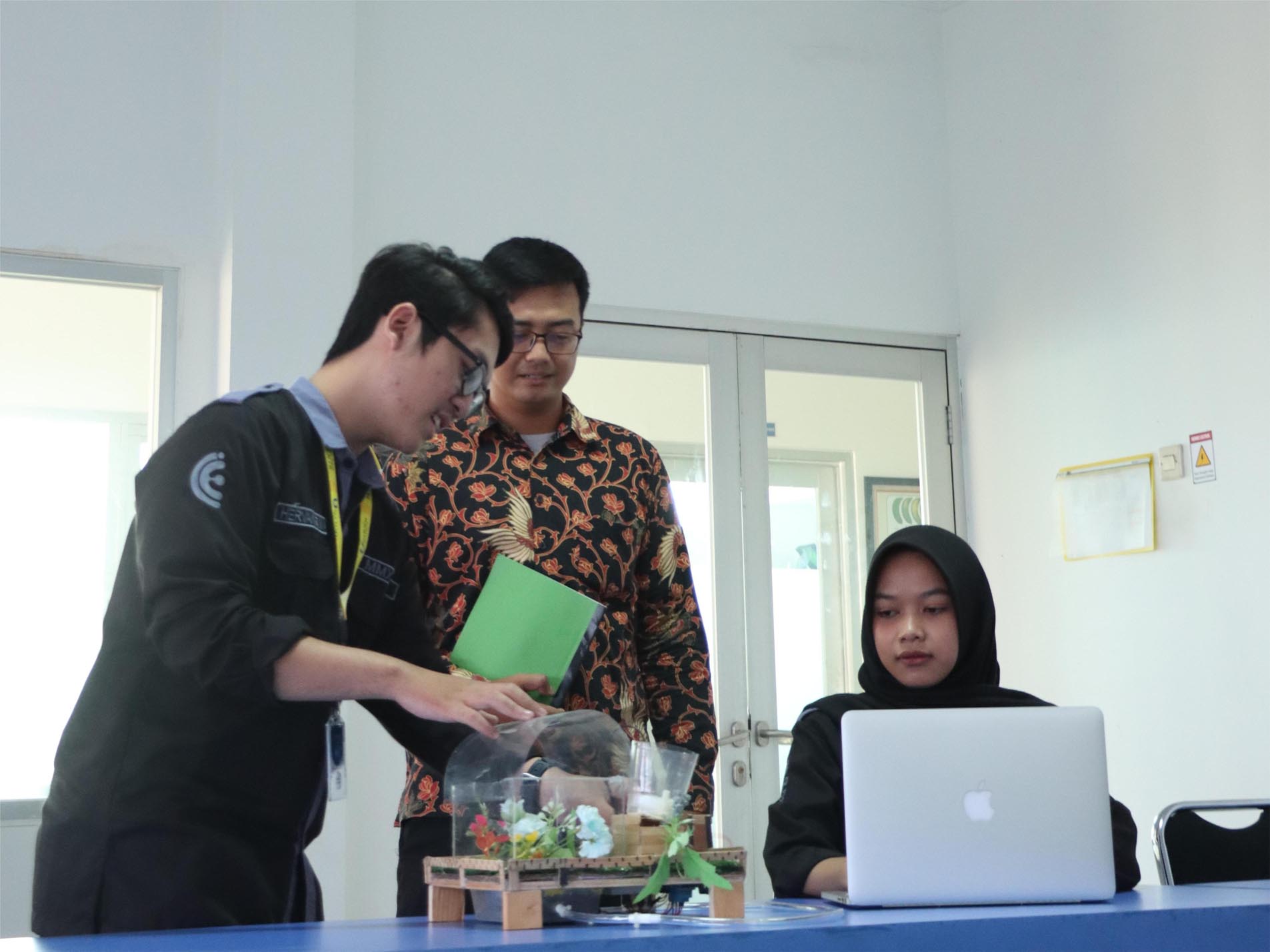 Kenapa Peluang Kerja Jurusan Teknik Industri Sangat Dibutuhkan Oleh Perusahaan Multinasional Di Era Otomasi?