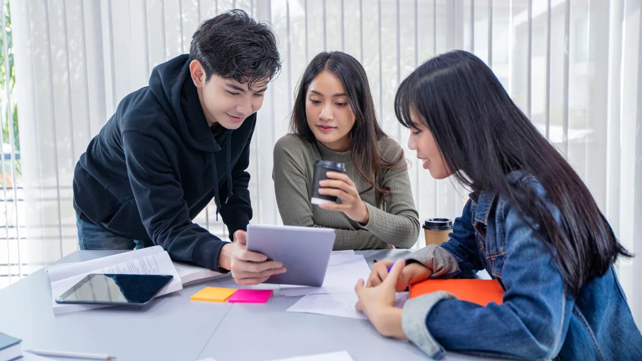 Bandingkan Biaya Kursus Persiapan TOEFL di 10 Lembaga Ternama
