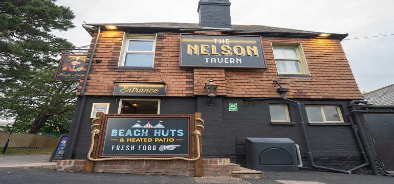 Beragam Pilihan Menu Menarik di Pub The Nelson Tavern