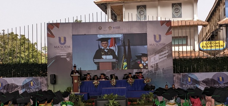 Alumni Kampus Bandung yang Sukses di Berbagai Bidang