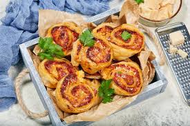 Resep Pizza Roll Mozzarella Empuk dan Mudah Dibuat, Menu Camilan Keluarga Indonesia dengan Rasa Gurih dan Tekstur Empuk